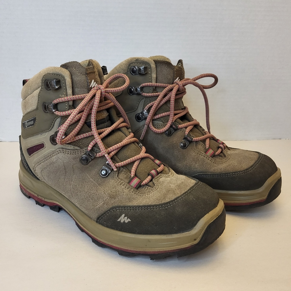 Quechua Decathlon waterproof hiking boots Size 39